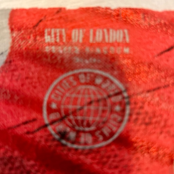 DEX Long-Sleeved T-Shirt, White, With “London “ Graphic, Women’s Size L - Picture 4 of 8